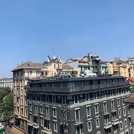 Piccolo Attico A Due Passi Da Corso Buenos Aires *